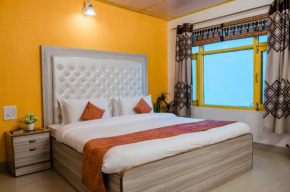 SUN 2BHK by Wabi Sabi Stays Steep Uphill walk 5 Mins